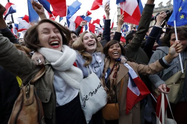 Photo of Women supporters in France Poll